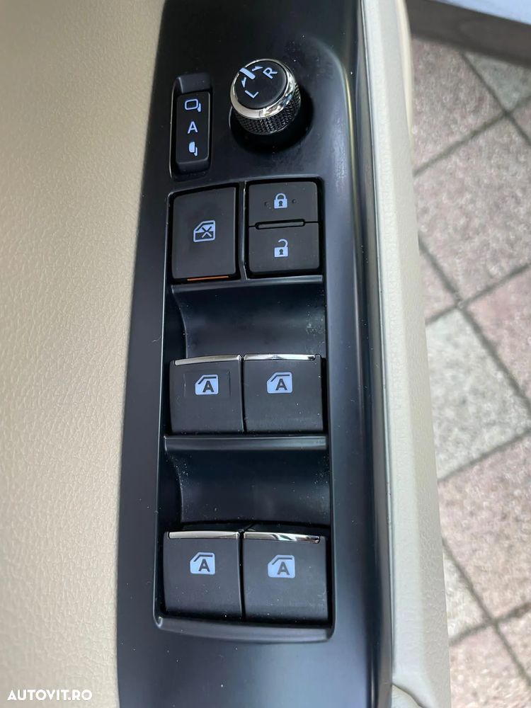 Toyota Camry 2.5 Hybrid Exclusive - 18