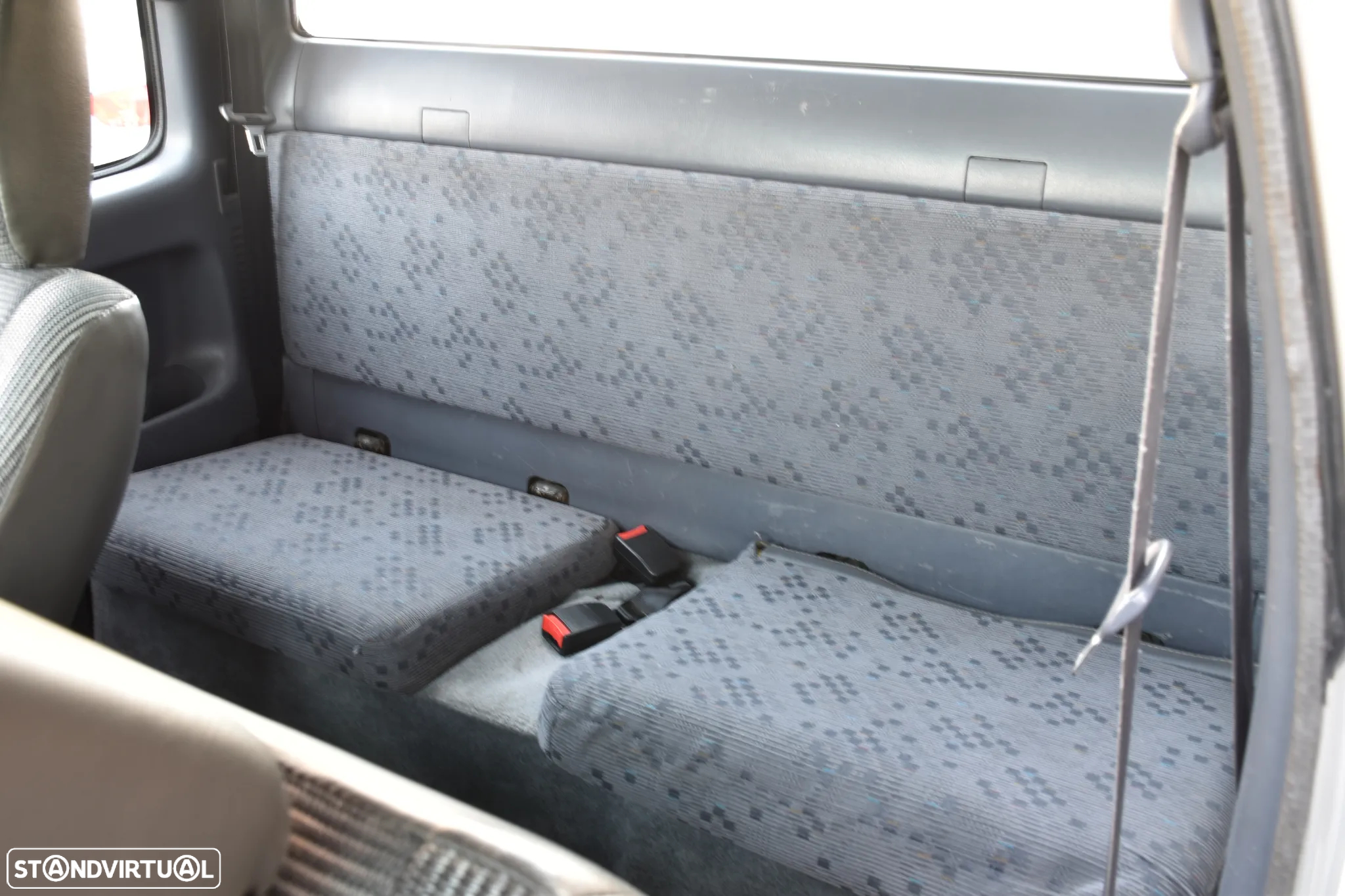 Toyota Hilux - 4
