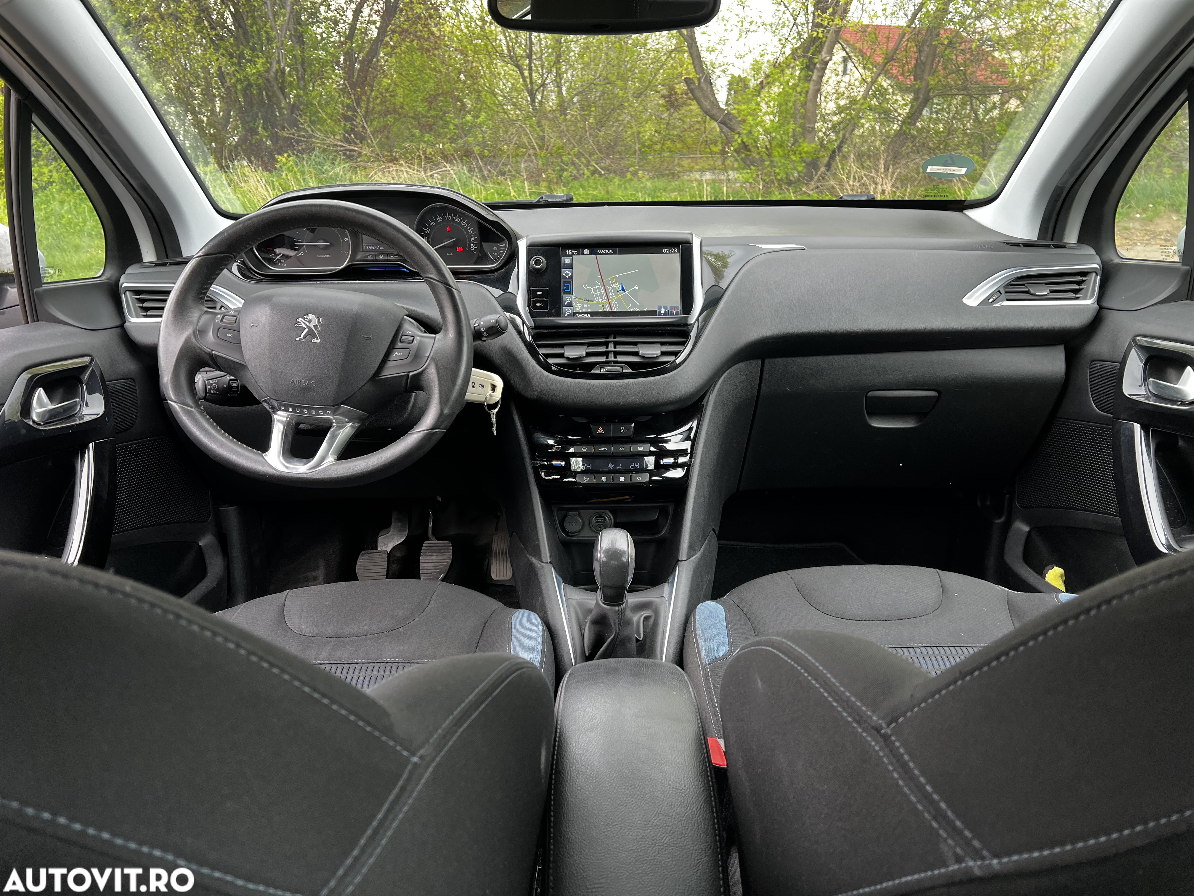 Peugeot 208 1.2 L PureTech STT Active Pack - 6