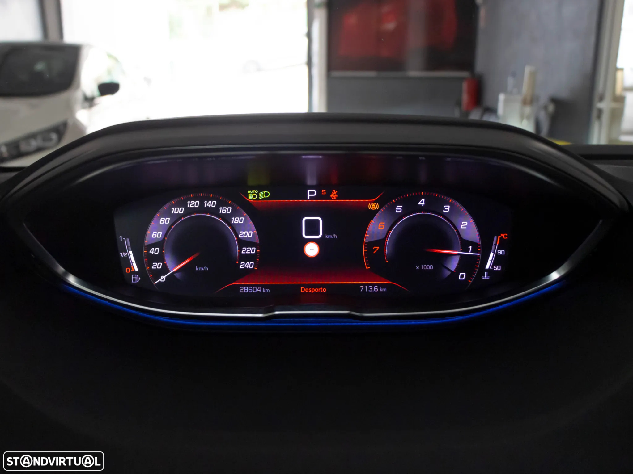 Peugeot 5008 1.2 PureTech Allure EAT8 - 25