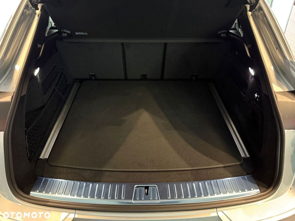 Porsche Cayenne - 30