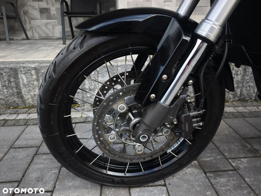 Honda VFR - 29