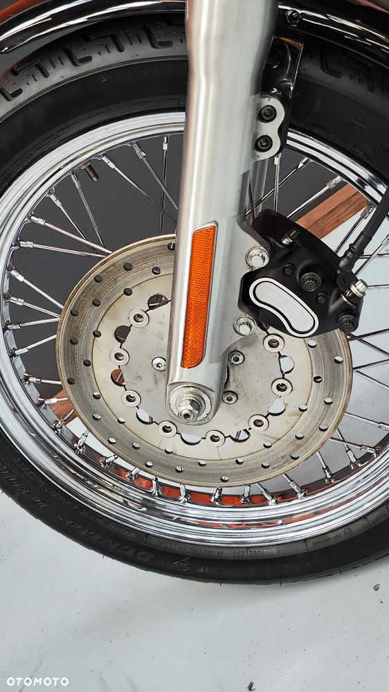 Harley-Davidson Dyna Super Glide - 27