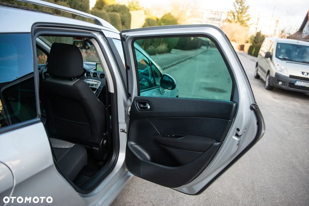 Peugeot 308 1.6 HDi Premium - 33