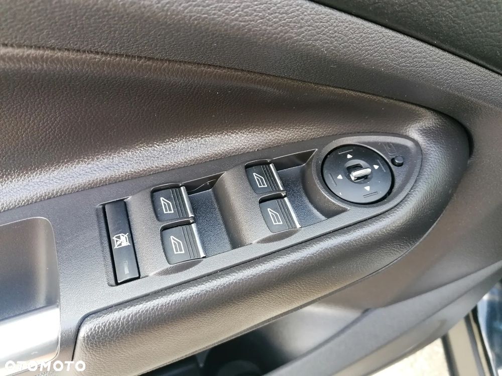 Ford Kuga 2.0 TDCi Titanium - 25