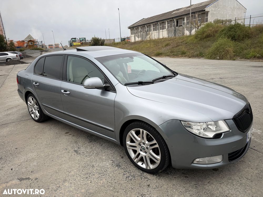 Skoda Superb 2.0 TDI DSG Ambition - 17