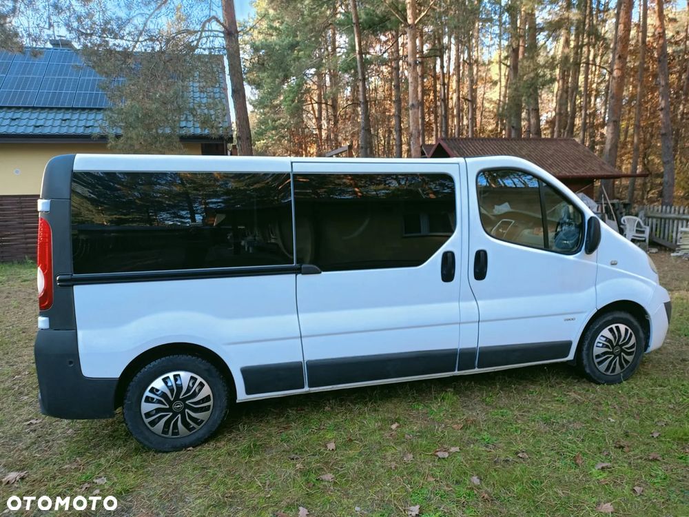 Opel Vivaro - 2