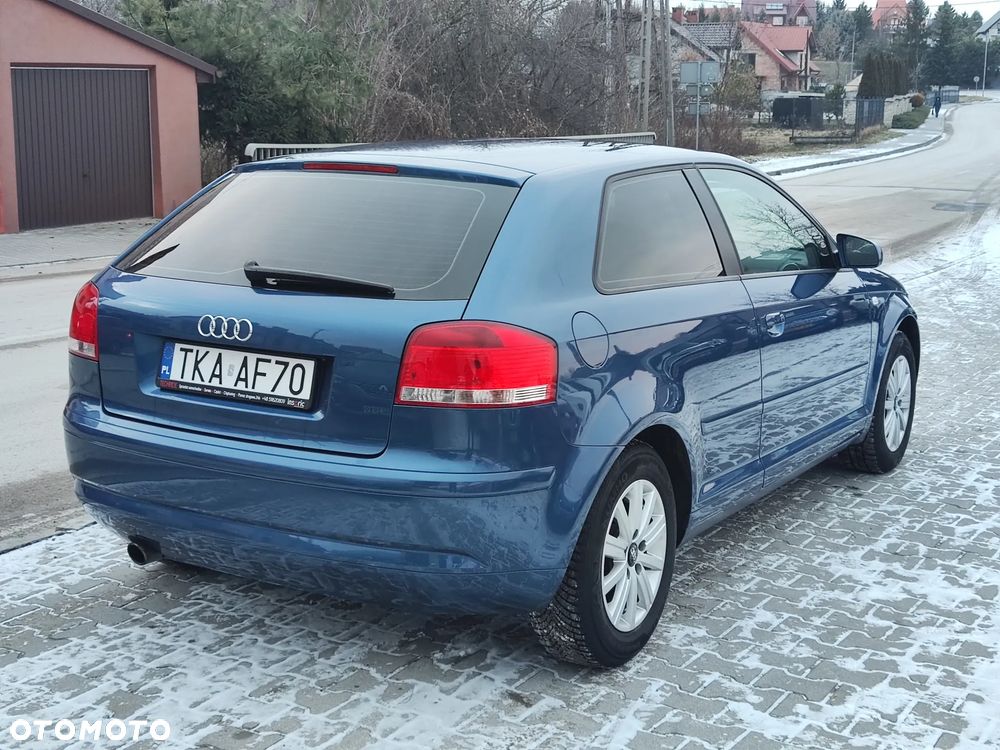 Audi A3 3-drzwiowe 1.6 Attraction - 4