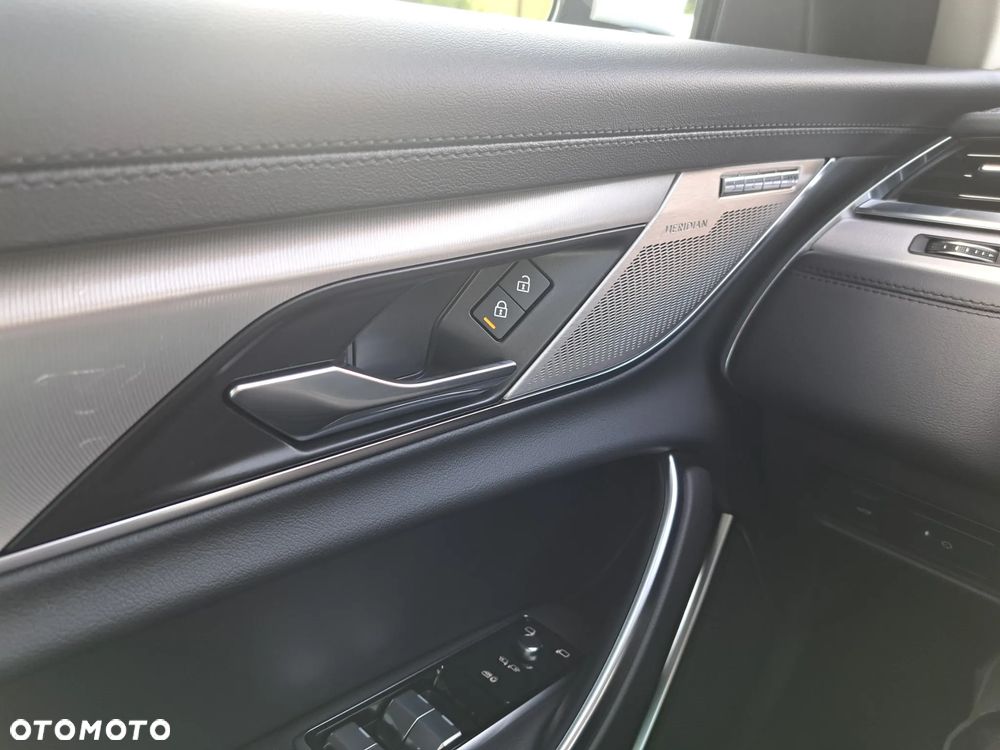 Jaguar XF D200 R-Dynamic S - 17
