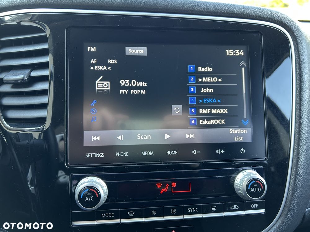 Mitsubishi Outlander 2.0 Intense + Navi 4WD CVT - 15