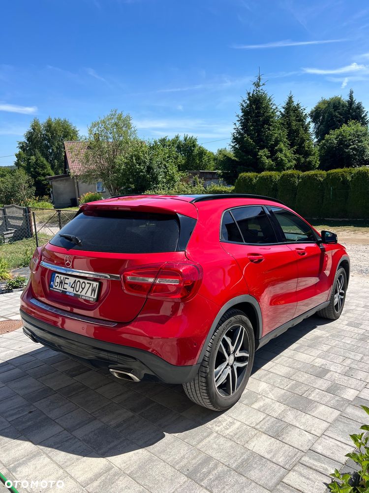 Mercedes-Benz GLA 250 4-Matic - 5
