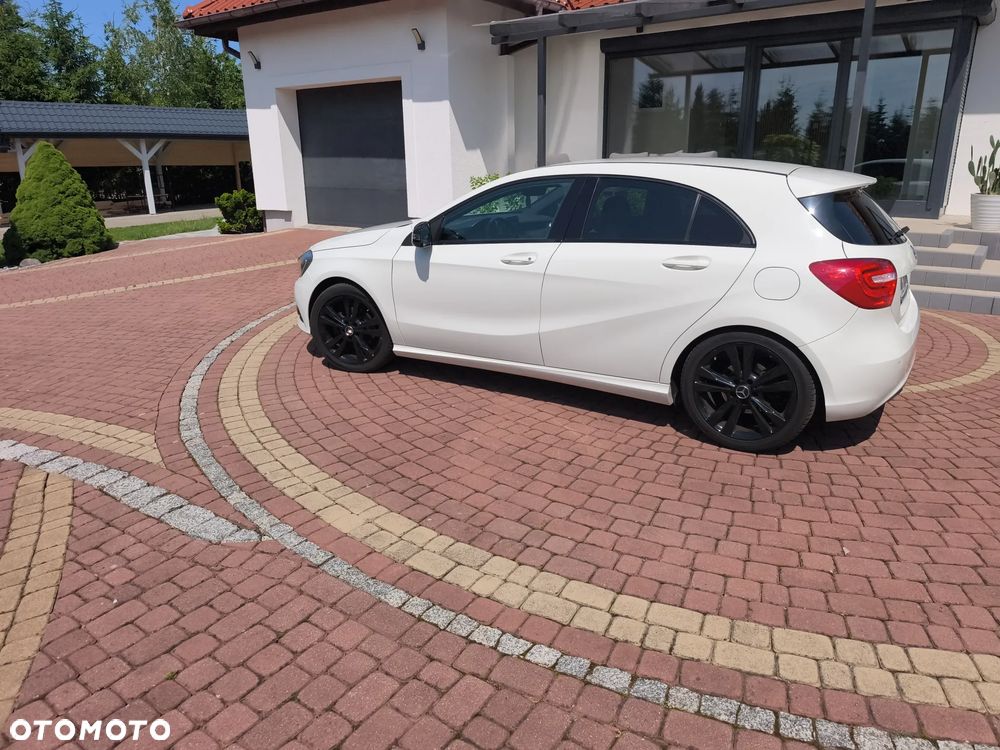 Mercedes-Benz Klasa A 180 (BlueEFFICIENCY) Style - 2