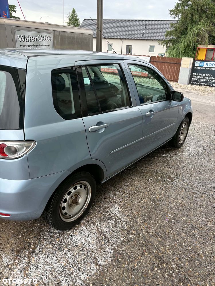 Mazda 2 - 4
