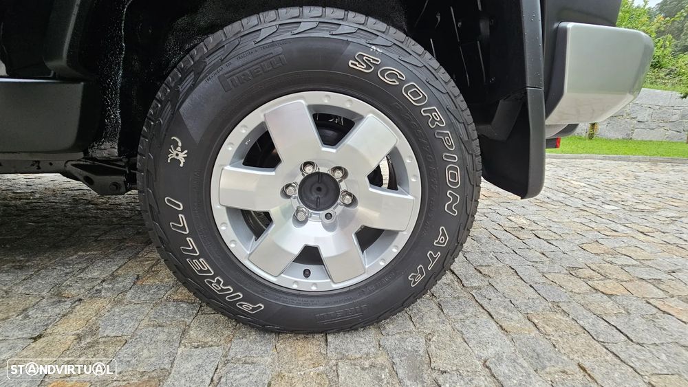 Toyota FJ Cruiser - 8