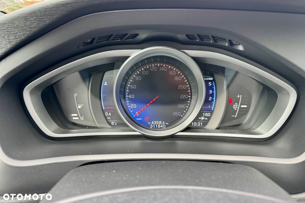 Volvo V40 D2 RDesign - 29