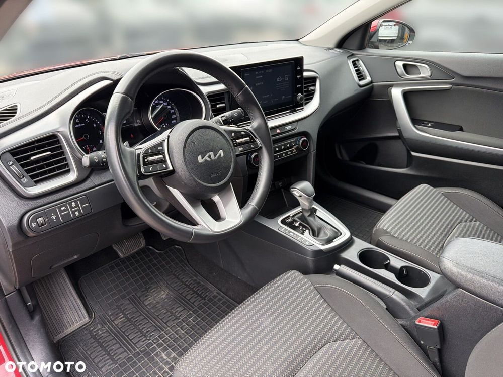 Kia Ceed - 28