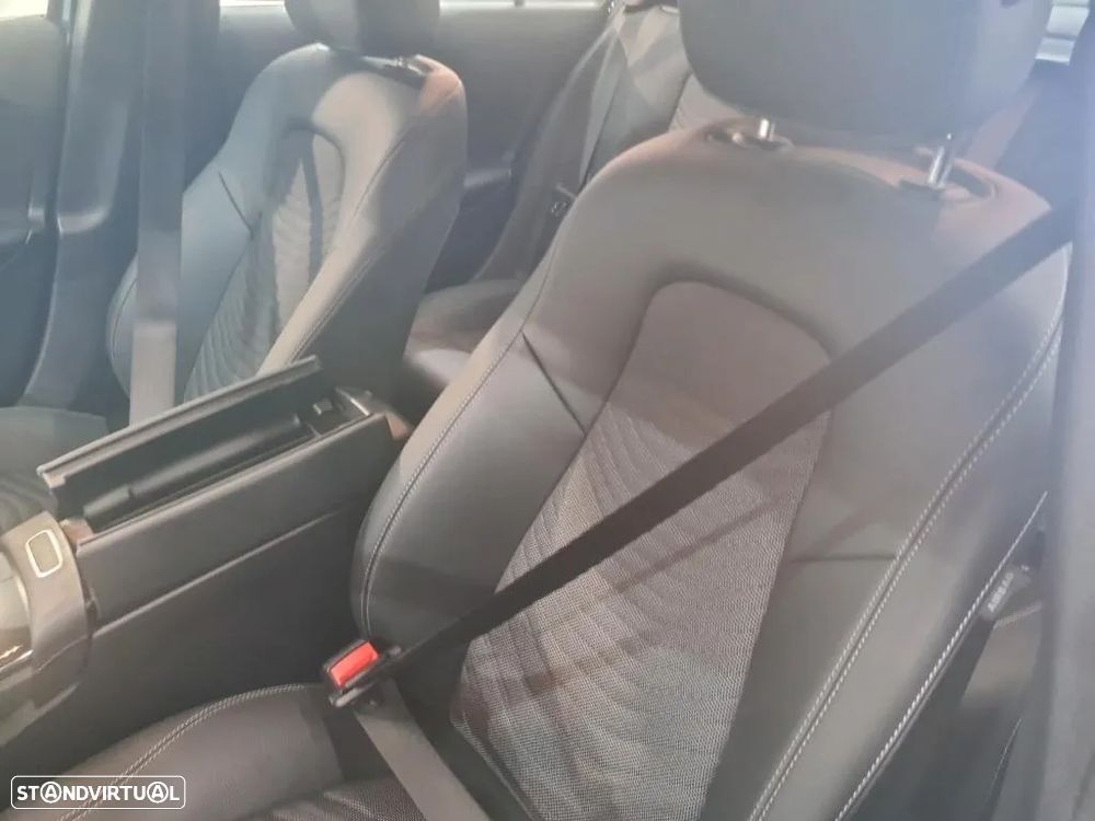 Mercedes-Benz A 250 e Style Plus - 8