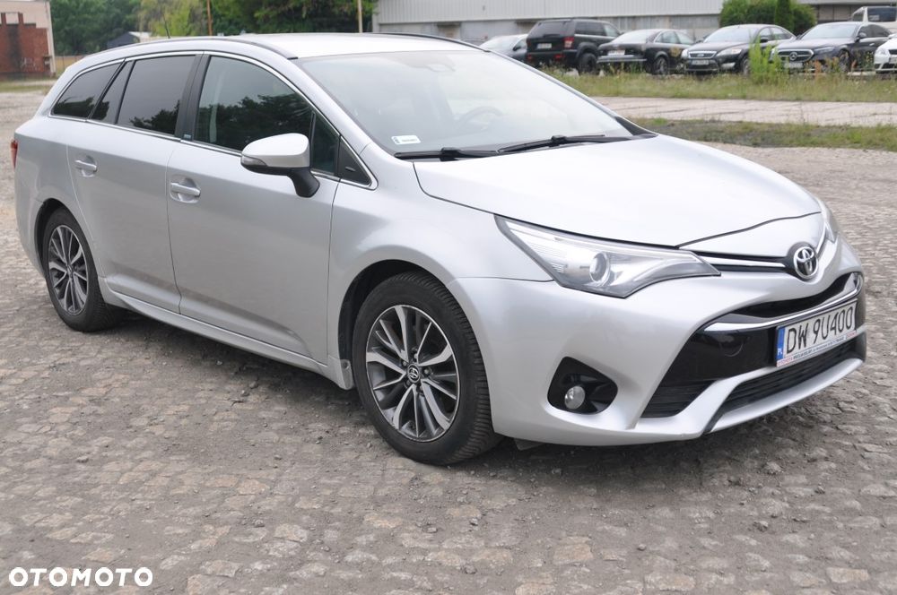 Toyota Avensis 2.0 D-4D Selection - 3
