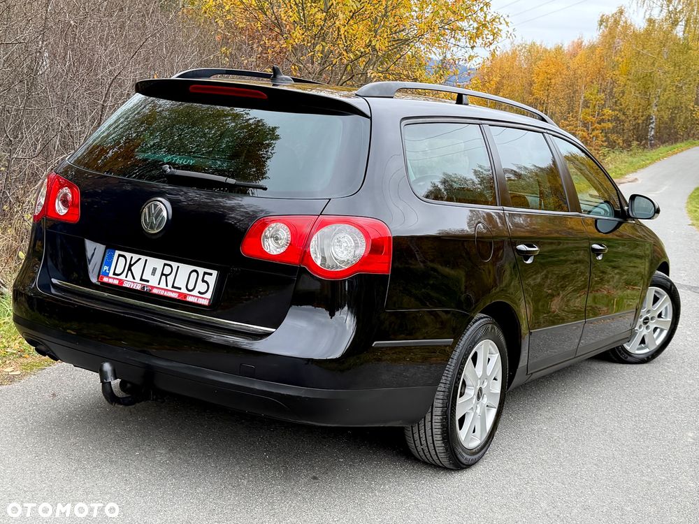 Volkswagen Passat - 4