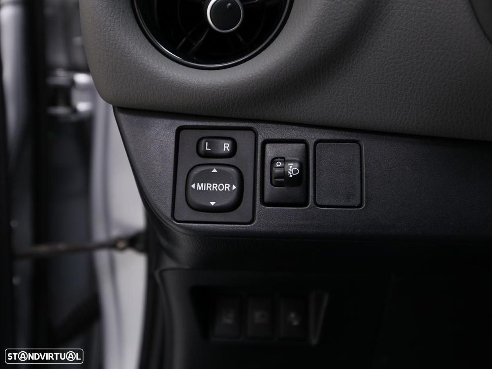 Toyota Yaris 1.4 D-4D Comfort - 15