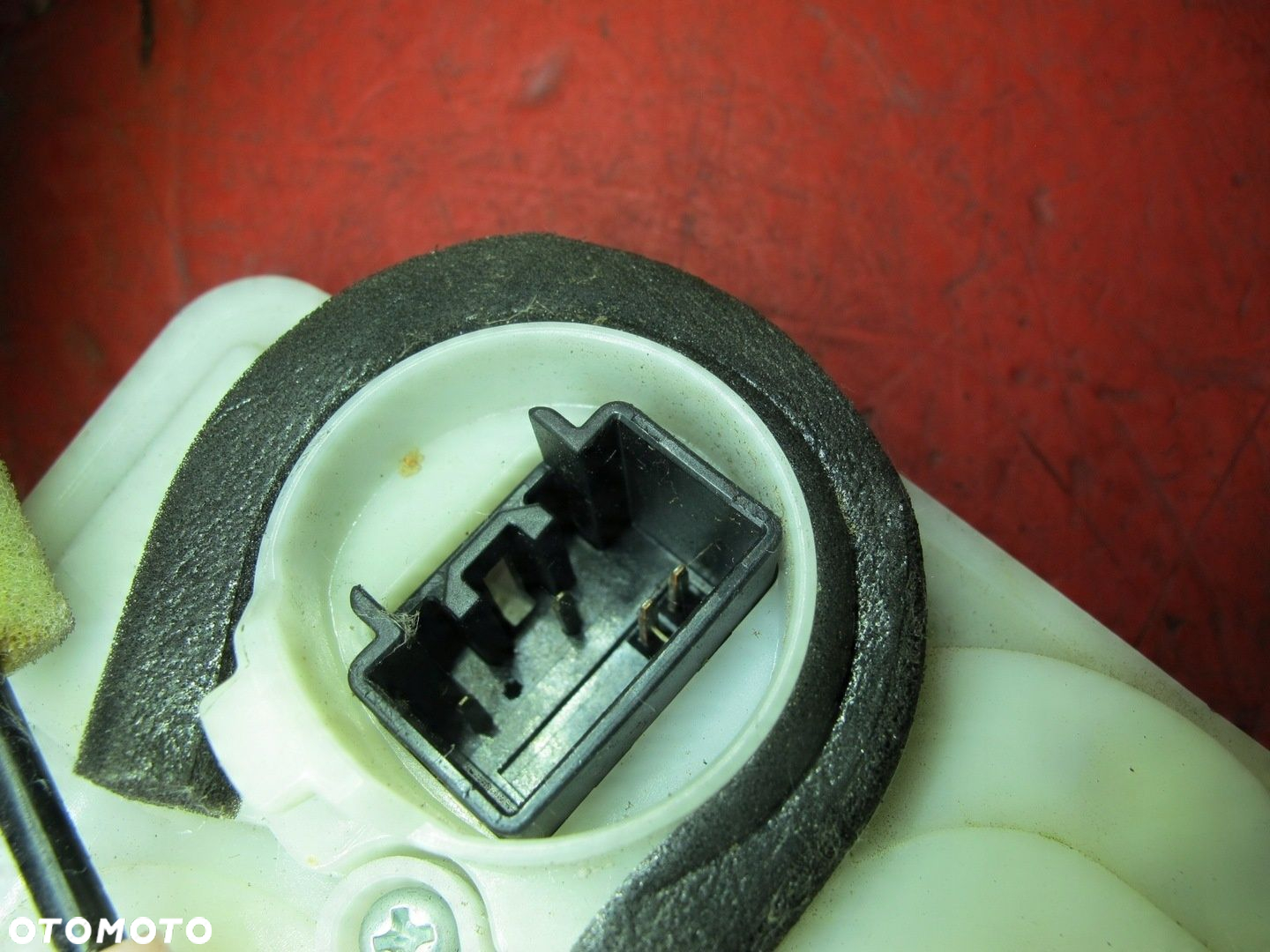 MAZDA 2 II DE 3D 07- ZAMEK DRZWI PRAWY 4 PIN EU - 6
