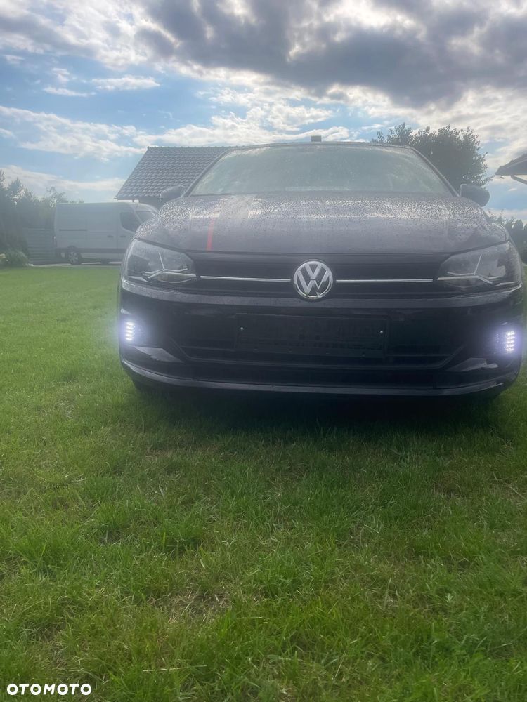 Volkswagen Polo - 1