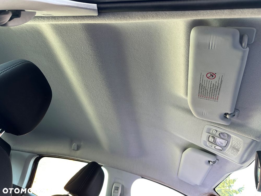 Peugeot 208 - 17