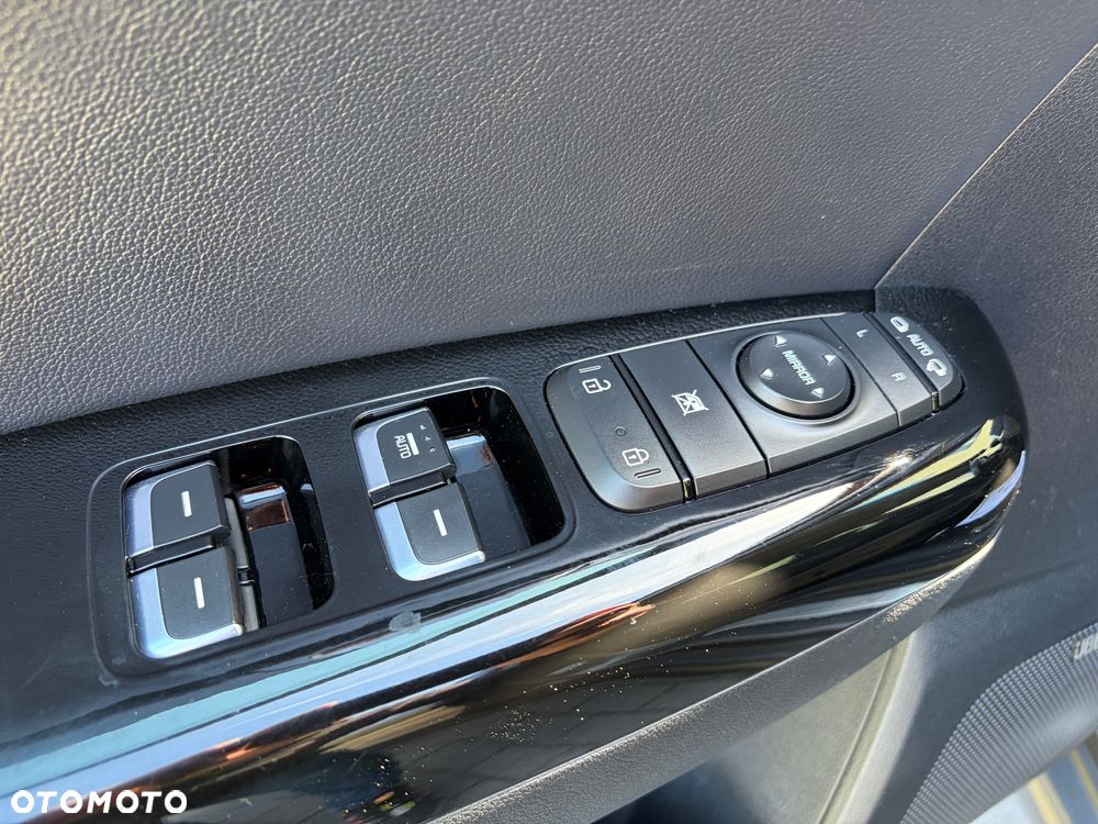 Kia Sportage 1.6 GDI Black Edition 2WD - 22