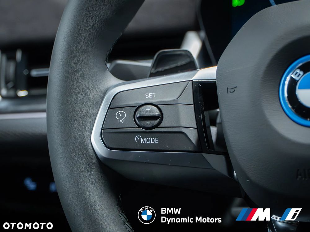 BMW iX2 eDrive20 - 25
