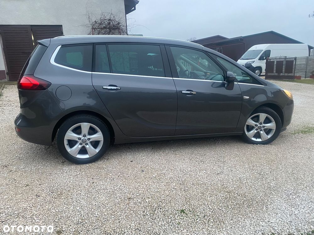 Opel Zafira 2.0 CDTI Cosmo - 25