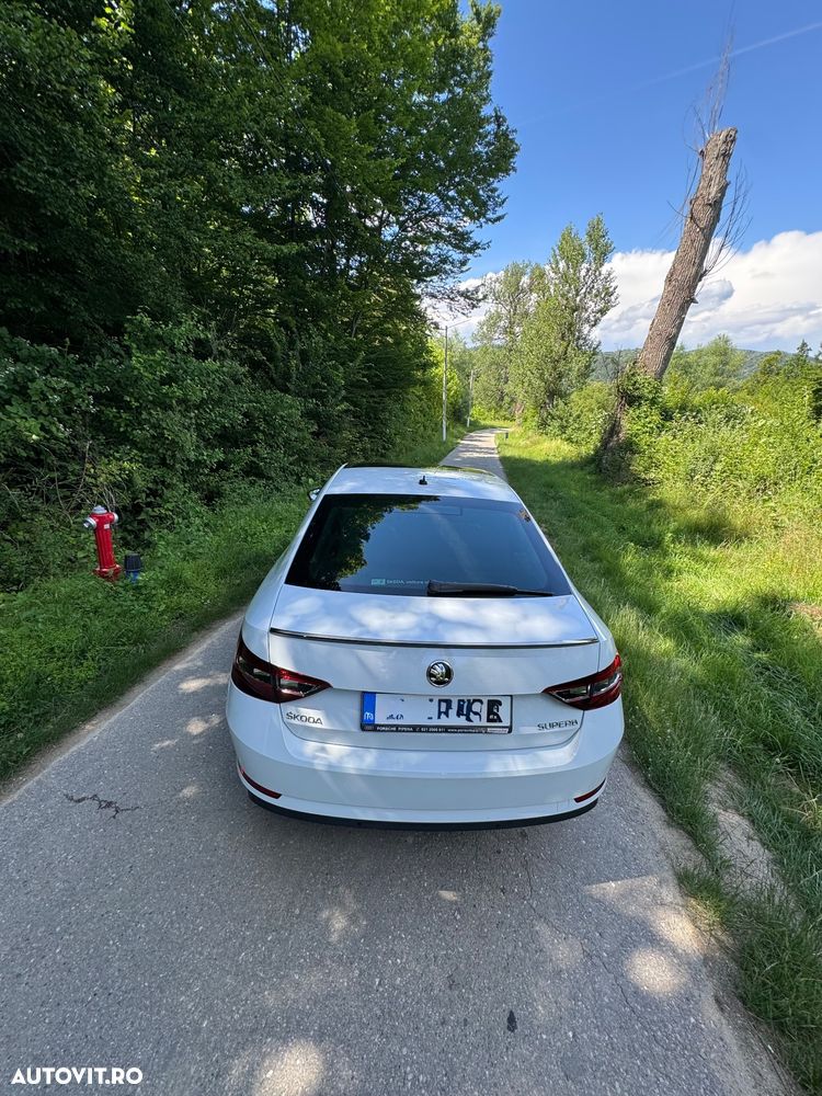 Skoda Superb 2.0 TDI DSG L&K - 4