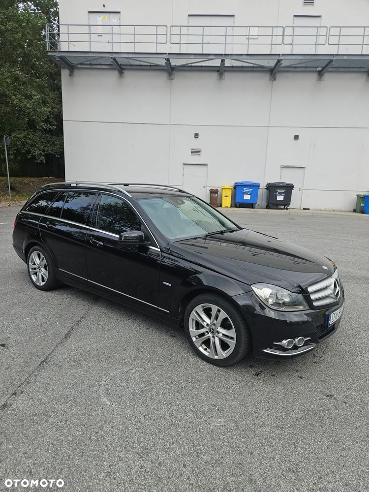 Mercedes-Benz Klasa C 180 CGI BlueEFFICIENCY Avantgarde - 11