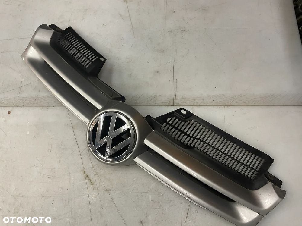 Grill Atrapa zderzaka Golf V LA7W 1K0853655A - 1