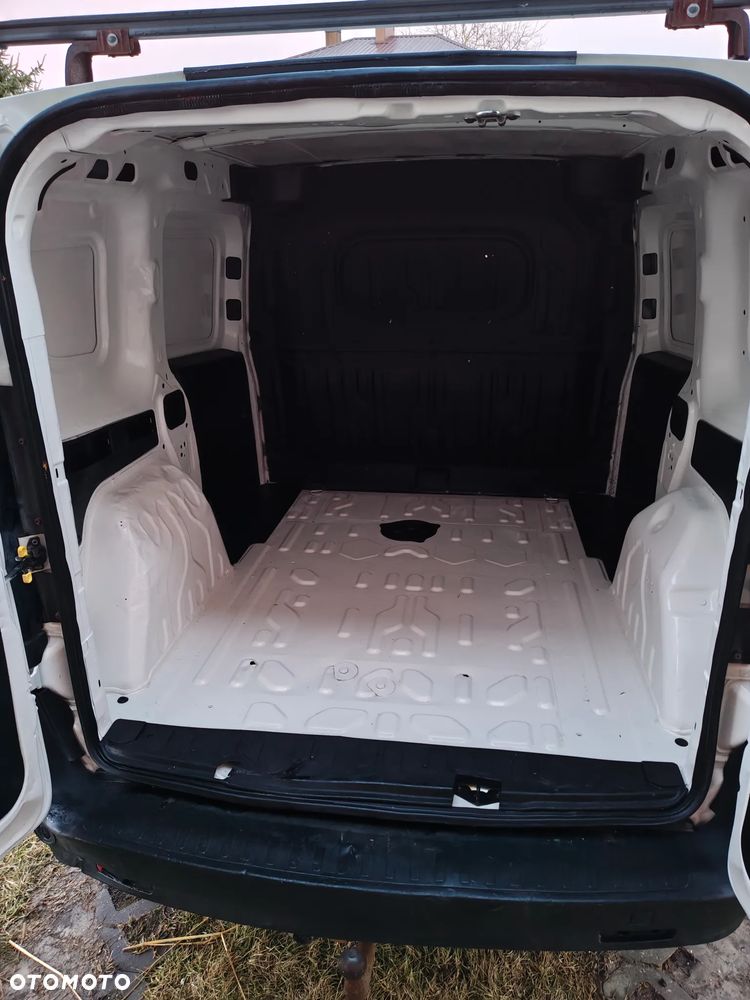 Fiat Doblo 1.4 16V Dynamic - 4