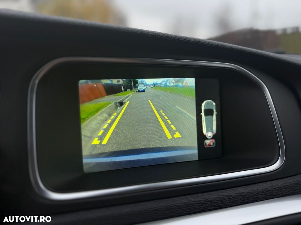 Volvo V40 D2 Ocean Race - 17