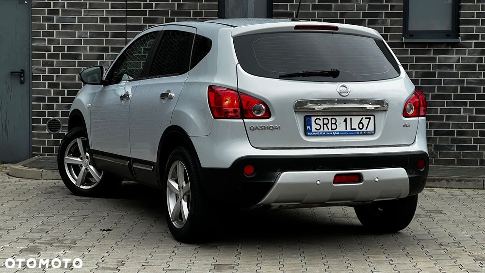 Nissan Qashqai 2.0 dCi 4 x 4 DPF tekna - 16