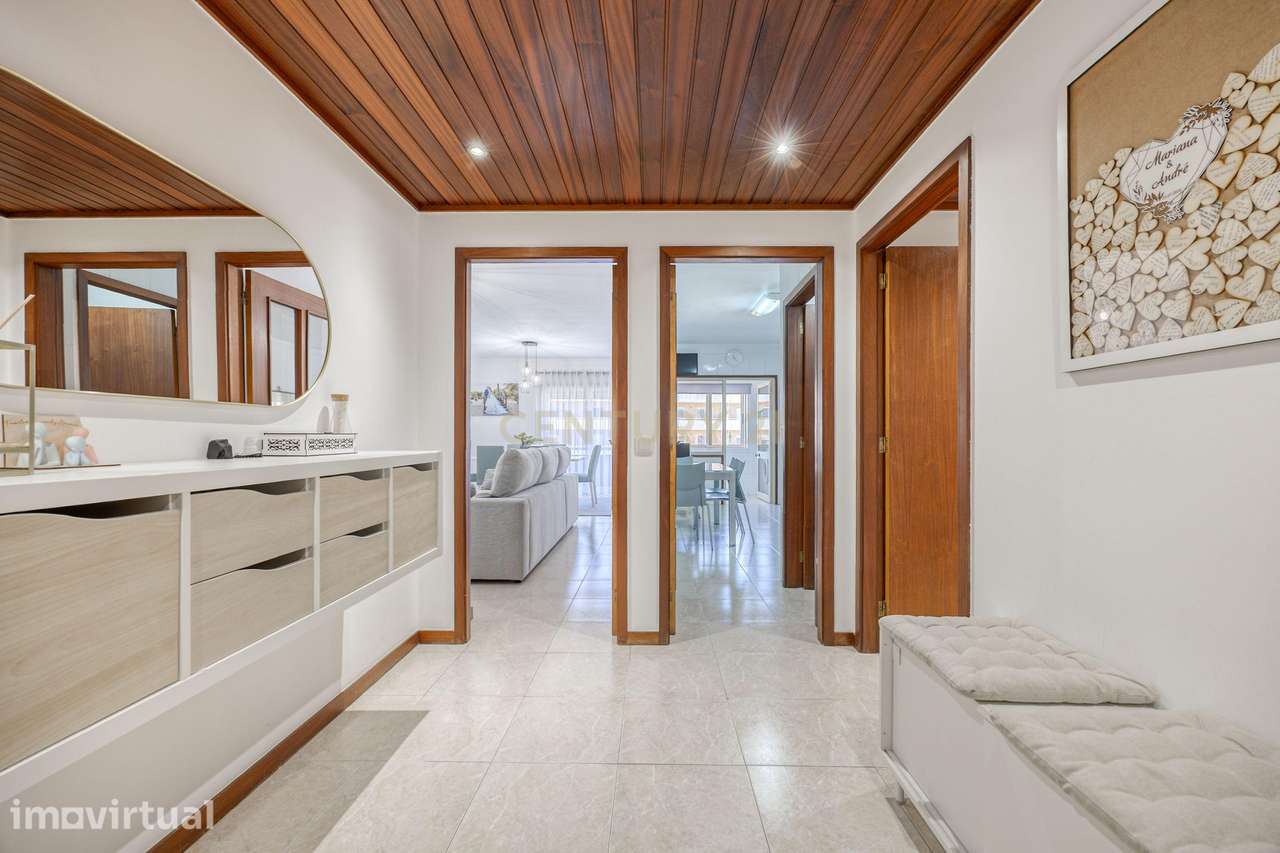 Apartamento T3 com varanda e Box fechada - Grande imagem: 4/38