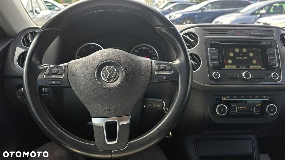 Volkswagen Tiguan - 16