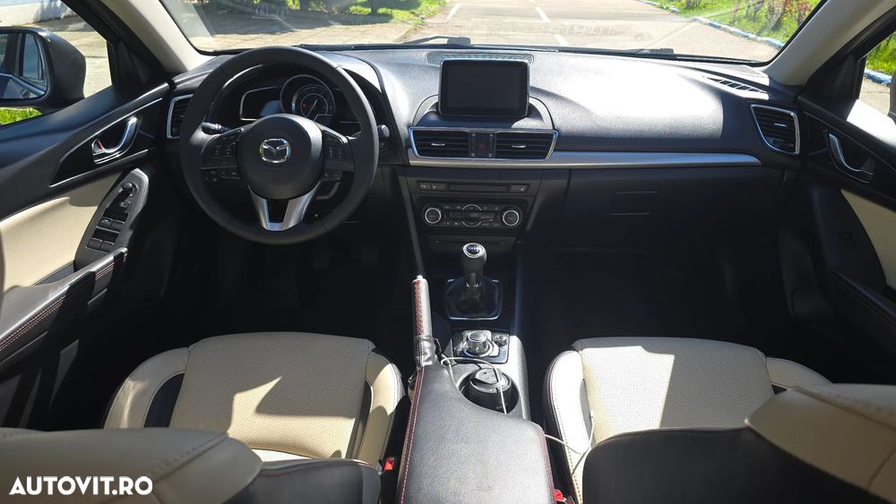 Mazda 3 G165 Revolution Top - 18