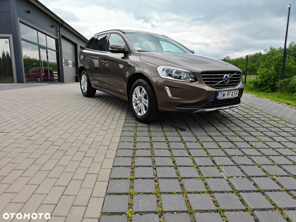 Volvo XC 60 D3 Drive-E Momentum - 1