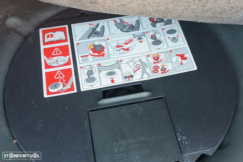 Renault Clio Break 1.2 16V Fairway - 19