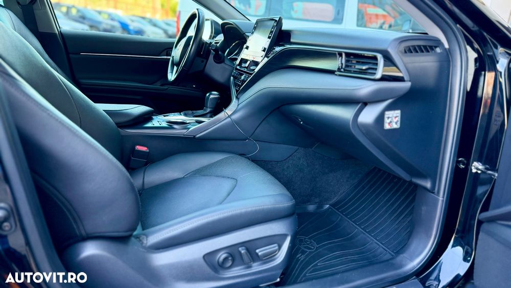Toyota Camry 2.5 Exclusive - 8