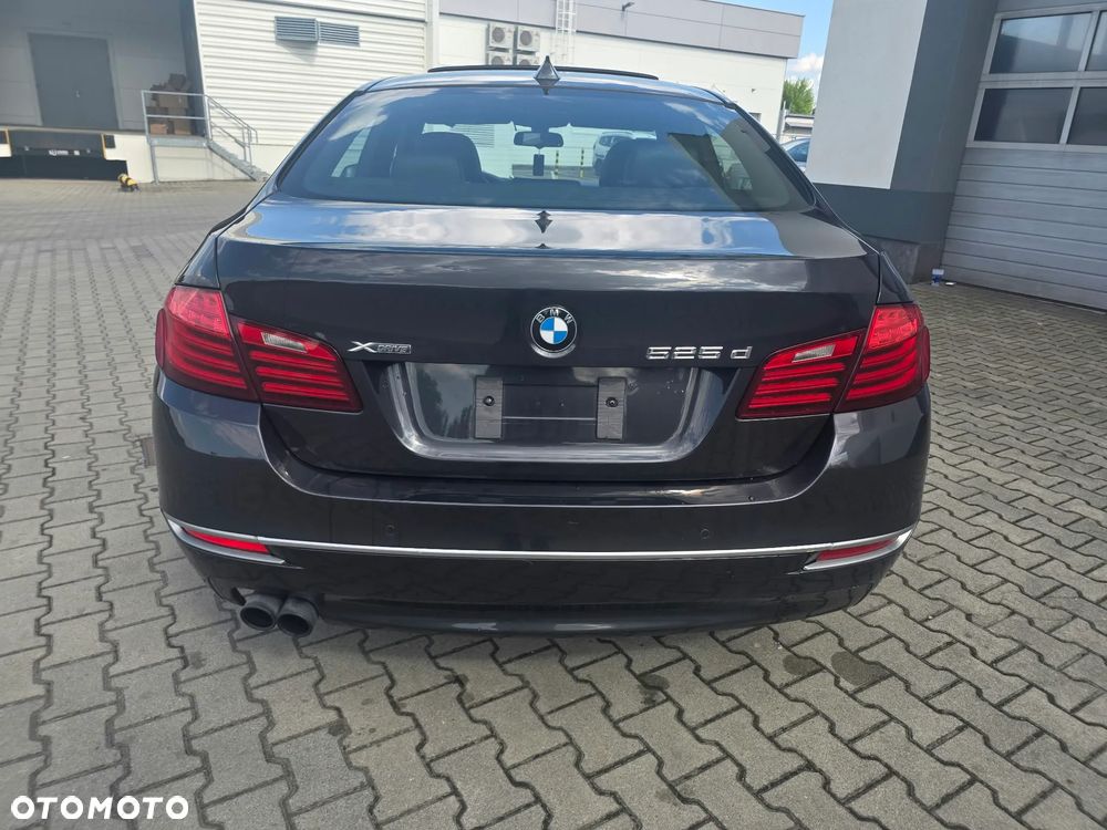 BMW Seria 5 525d xDrive Sport-Aut Modern Line - 18