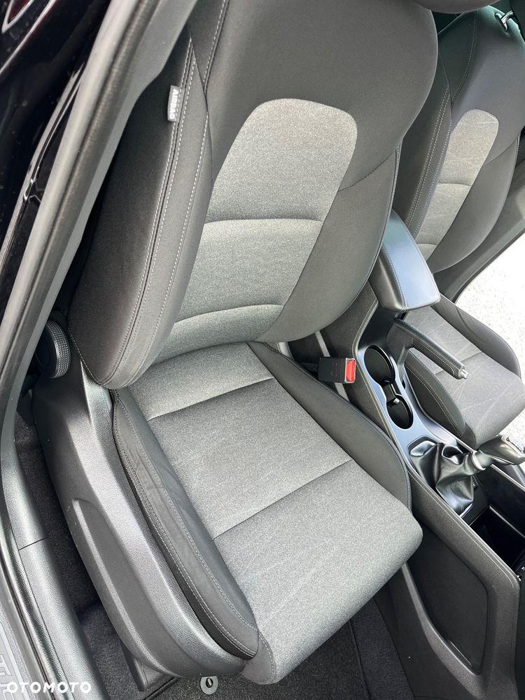Hyundai Tucson blue 1.6 GDi 2WD Navi - 12