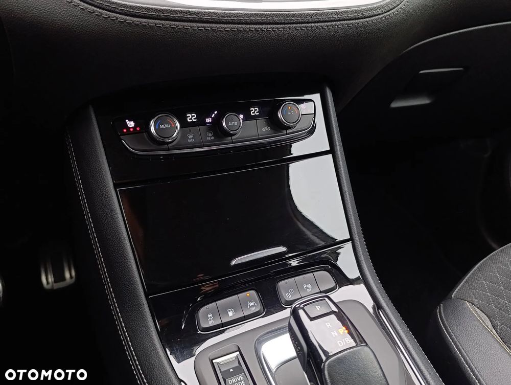 Opel Grandland X Plug-in-Hybrid4 1.6 DI Start/Stop INNOVATION - 28