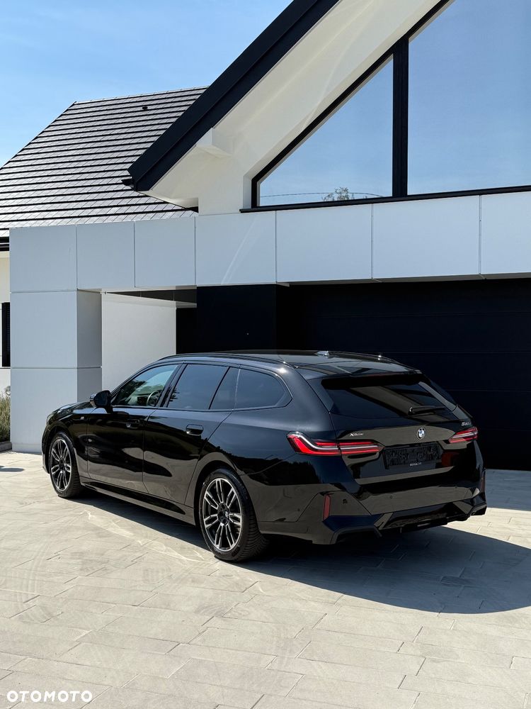 BMW Seria 5 520d xDrive Touring - 27