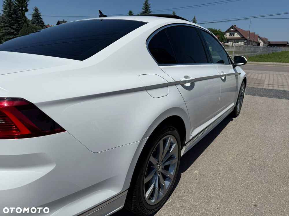 Volkswagen Passat 2.0 TDI BMT 4Mot Highline DSG - 16