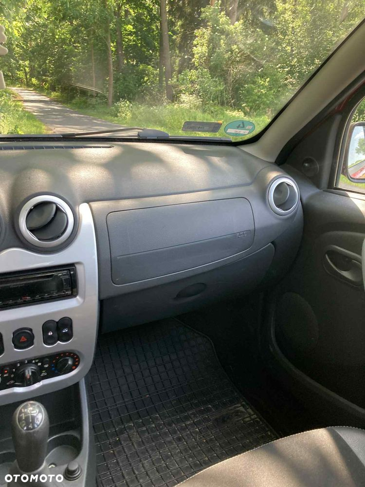 Dacia Sandero Stepway 1.6 - 9