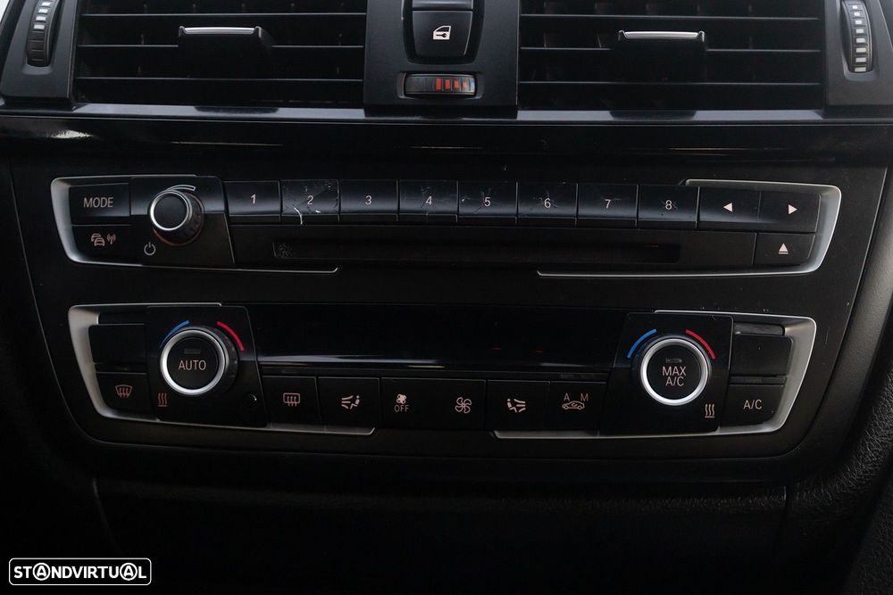 BMW 320 d Auto Pack M - 12