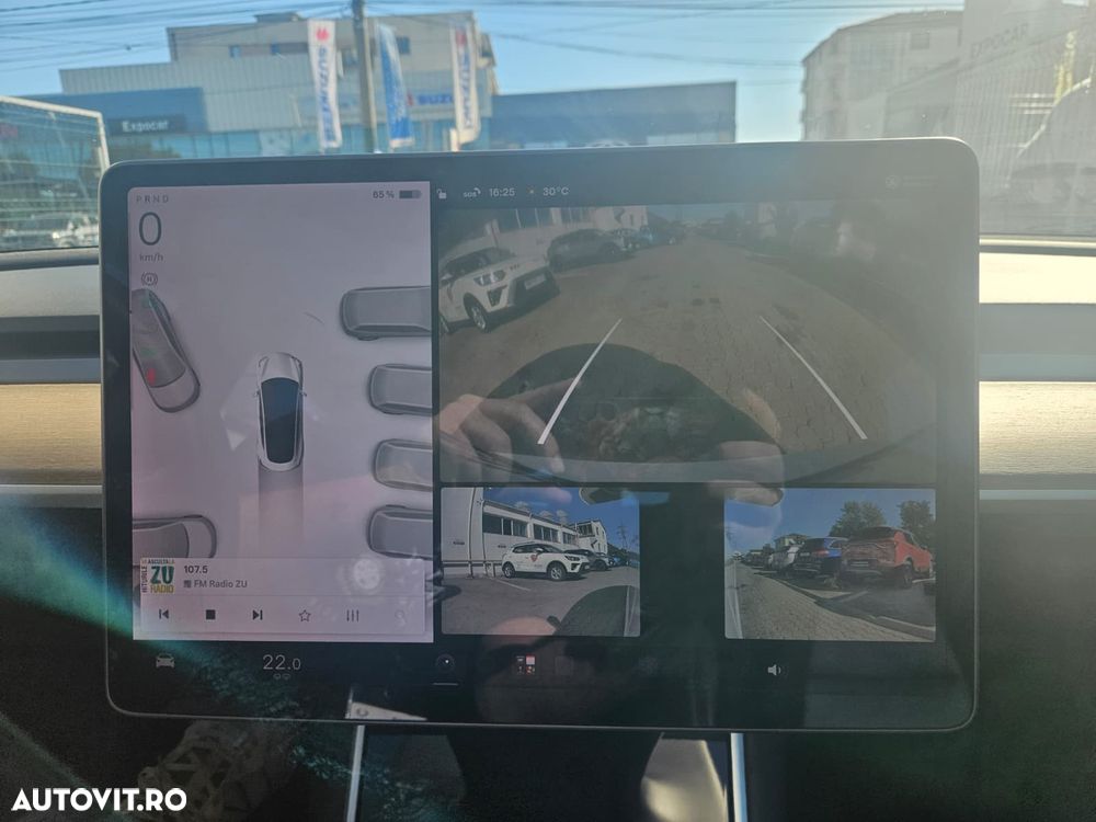 Tesla Model 3 - 9